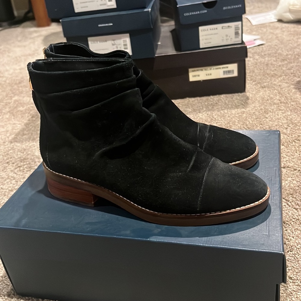 Cole Hann Size 9 1/2 Black suede booties - Picture 2 of 3